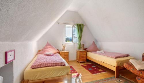 Superior One-Bedroom Apartment