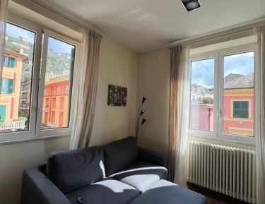 One-Bedroom Deluxe Apartment