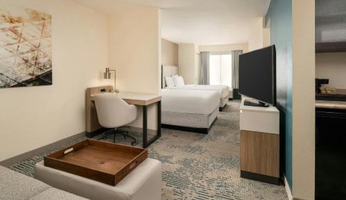 Suite with Two Double Beds and Sofa Bed - Hearing Accessible