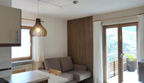 One-Bedroom Apartment with Balcony