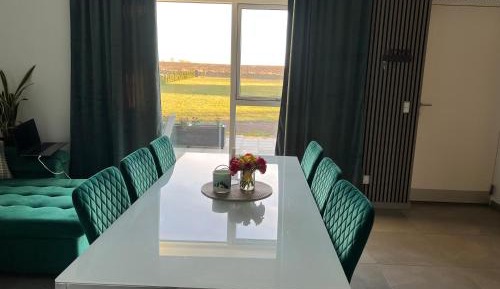 Three-Bedroom Deluxe Apartment