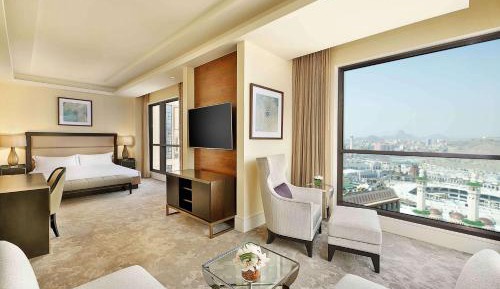 Royal Suite with Partial Kaaba View