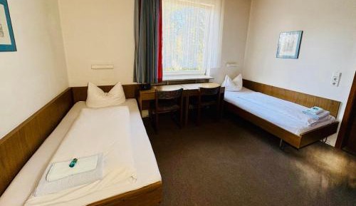 Twin Room with Shower