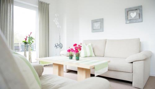 One-Bedroom Apartment with Balcony