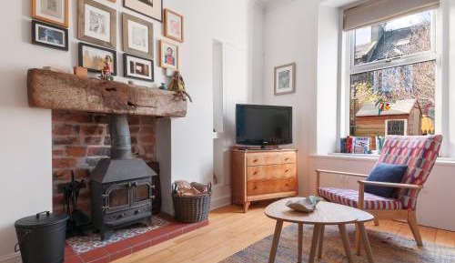 Apartment with Garden View