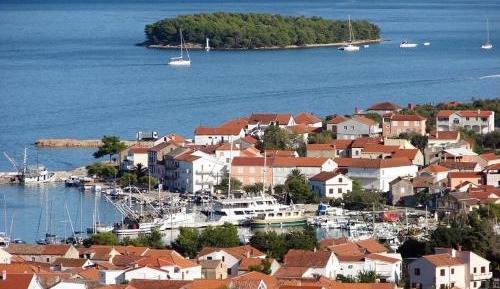 One-Bedroom Apartment with Balcony and Sea View