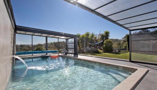 Villa with Garden View