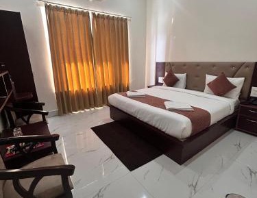 King Room with Mountain View