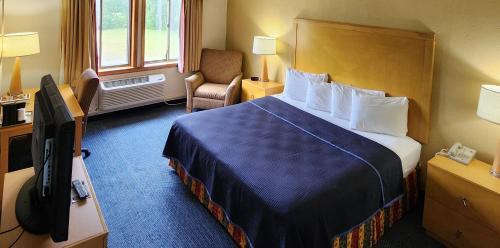 King Suite with Spa Bath