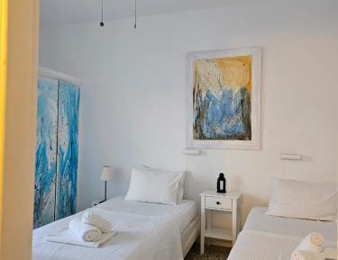 Deluxe Double Room with Side Sea View