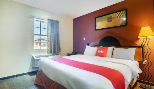 Premium King Bed with Kitchenette