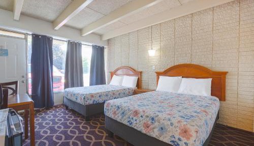 2 Full Beds Non-Smoking