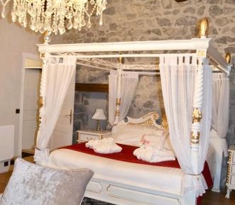 Deluxe Double Room with Bath