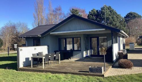 Three-Bedroom Holiday Home 