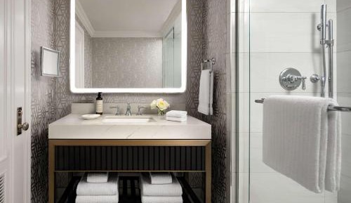 One-Bedroom King Suite