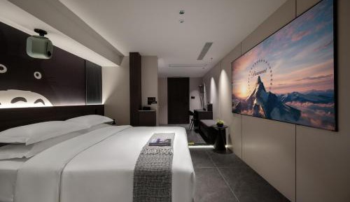 Deluxe Double Room with Shower