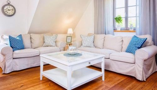 One-Bedroom Holiday Home