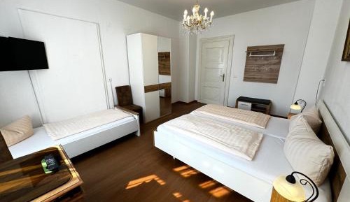 Basic Triple Room