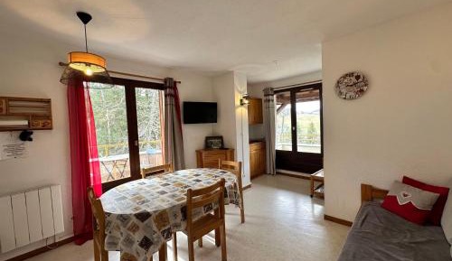 Apartment (6 Adults)