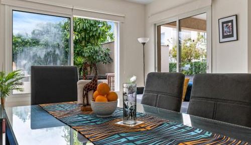 Deluxe Two-Bedroom Apartment with Garden View