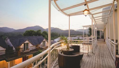 Family Room with Terrace