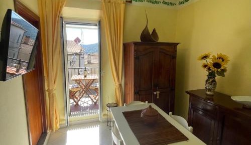 Studio with Balcony