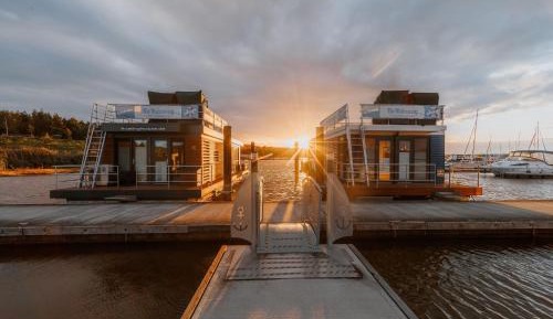 Two-Bedroom House Boat