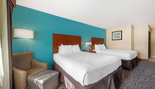 Queen Room with Two Queen Beds - Disability Access