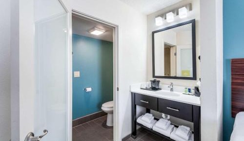 Standard Room with Two Double Beds