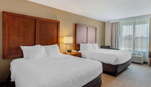 Queen Room with Two Queen Beds - Non-Smoking