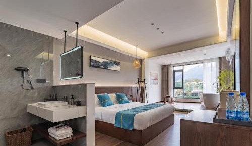 Double Room with Mountain View