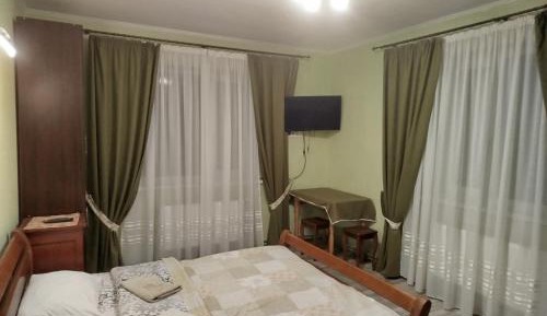 Economy Quadruple Room with Shared Bathroom