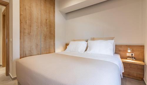 One-Bedroom Apartment with Sea View