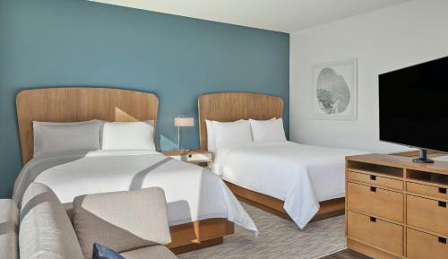 Studio with Two Queen Beds