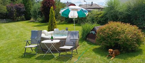 Deluxe Two-Bedroom Apartment with Garden View