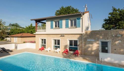 Three-Bedroom Apartment (8 Adults)