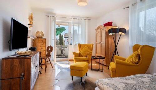 Superior One-Bedroom Apartment with Balcony