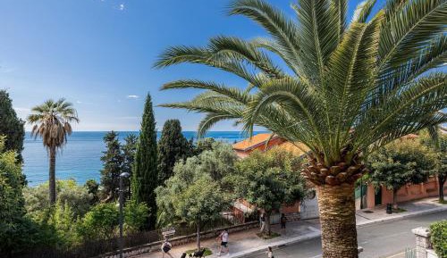 Two-Bedroom Apartment with Terrace and Sea View