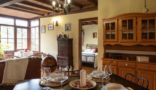 Two-Bedroom Deluxe Apartment with Garden View