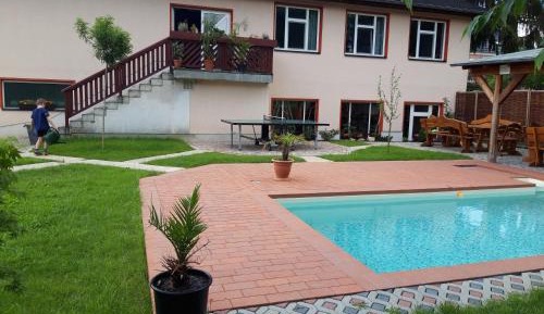 Three-Bedroom Apartment with Balcony