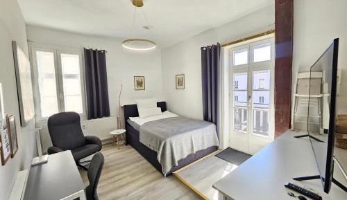 Apartment with Balcony