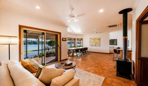 Four-Bedroom Holiday Home