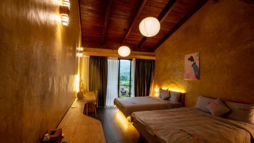 Twin Room with Pool View