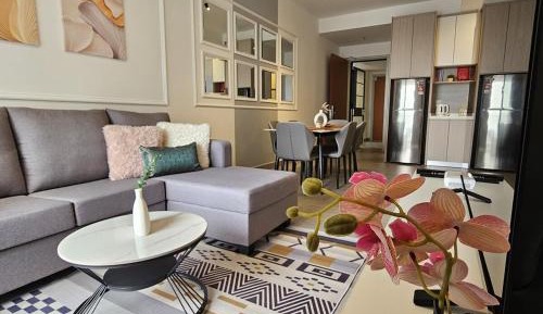 Three-Bedroom Apartment - High Floor