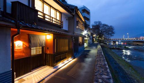 Japanese-Style Townhouse