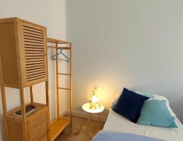 Single Bed in Mixed Dormitory Room