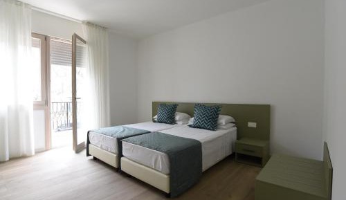Large Double or Twin Room
