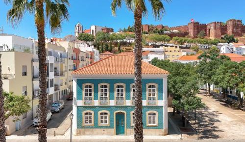 Four-Bedroom Holiday Home