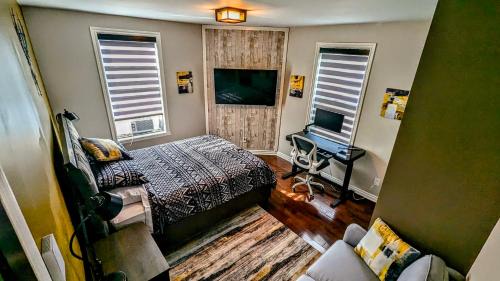 Queen Room with Shared Bathroom