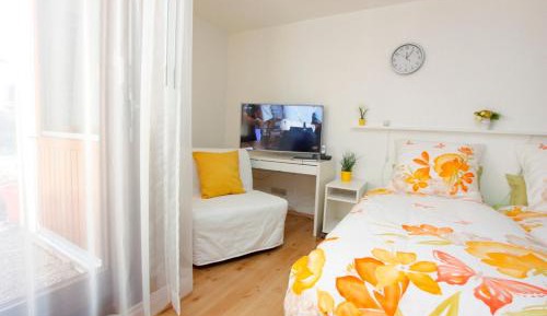 Studio with Terrace